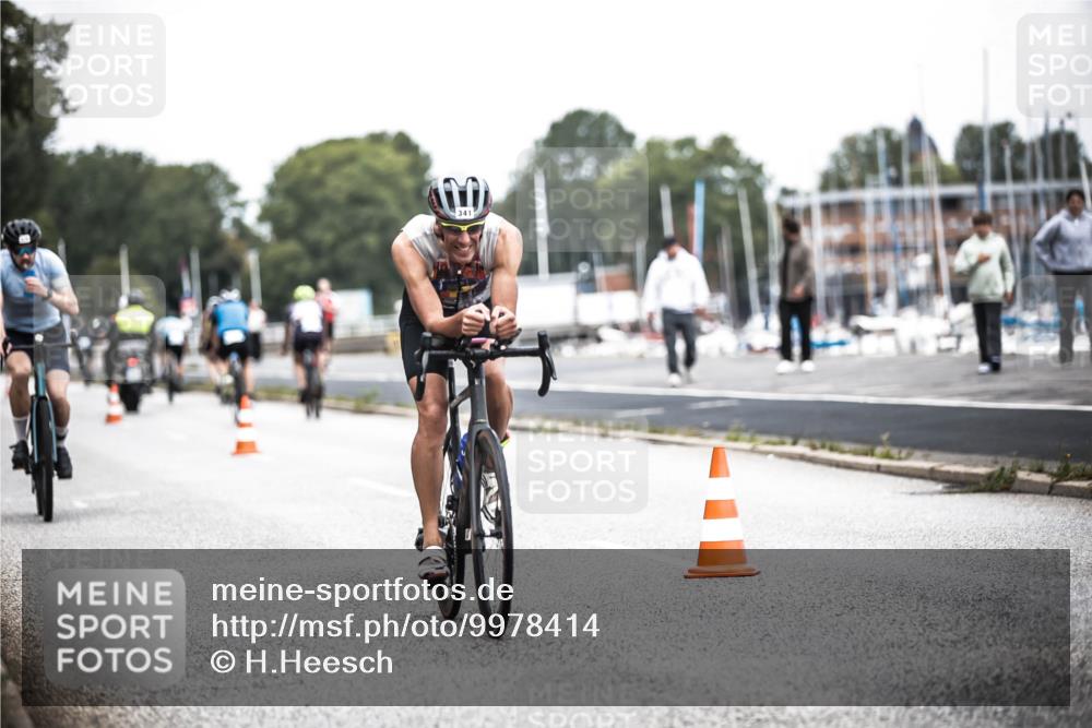 16.08.2026 - KN Förde Triathlon 2026 H.Heesch http://msf.ph/oto/9978414 16.08.2026 11:25:08 Radfahren 331, 341, 355, 375, 376, 409 meine-sportfotos.de