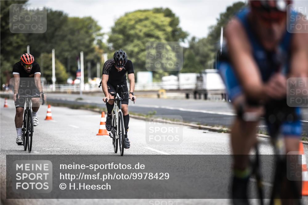 16.08.2026 - KN Förde Triathlon 2026 H.Heesch http://msf.ph/oto/9978429 16.08.2026 11:32:04 Radfahren 331, 352, 363, 410 meine-sportfotos.de
