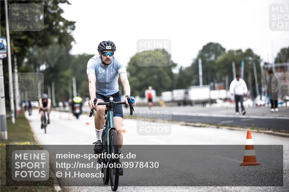 16.08.2026 - KN Förde Triathlon 2026 H.Heesch http://msf.ph/oto/9978430 16.08.2026 11:25:09 Radfahren 331, 341, 355, 375, 376, 409 meine-sportfotos.de