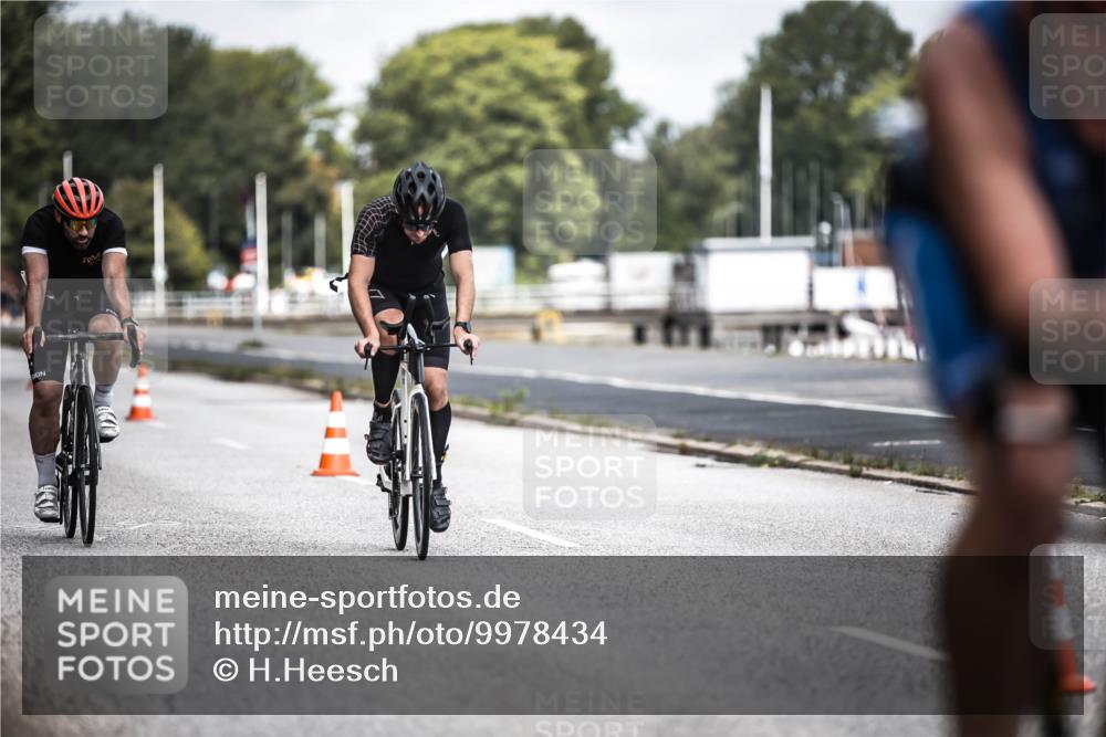 16.08.2026 - KN Förde Triathlon 2026 H.Heesch http://msf.ph/oto/9978434 16.08.2026 11:32:04 Radfahren 331, 352, 363, 410 meine-sportfotos.de
