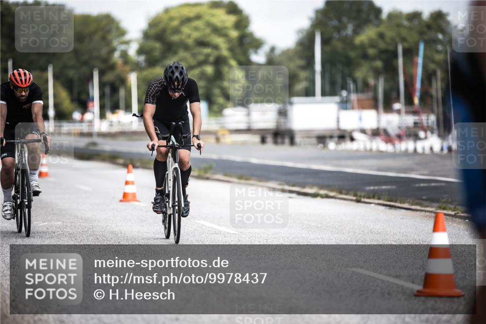 16.08.2026 - KN Förde Triathlon 2026 H.Heesch http://msf.ph/oto/9978437 16.08.2026 11:32:04 Radfahren 331, 352, 363, 410 meine-sportfotos.de