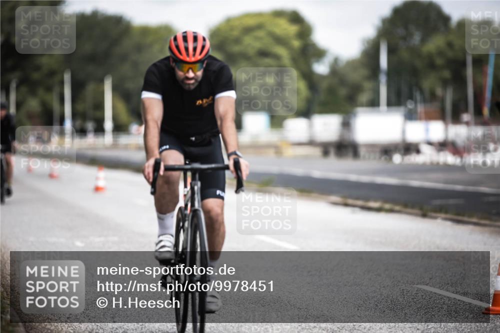16.08.2026 - KN Förde Triathlon 2026 H.Heesch http://msf.ph/oto/9978451 16.08.2026 11:32:05 Radfahren 331, 352, 363, 365, 410 meine-sportfotos.de