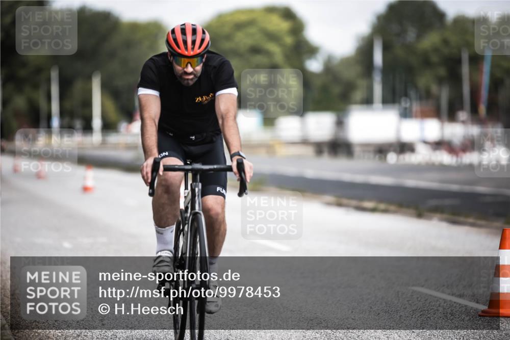 16.08.2026 - KN Förde Triathlon 2026 H.Heesch http://msf.ph/oto/9978453 16.08.2026 11:32:05 Radfahren 331, 352, 363, 365, 410 meine-sportfotos.de