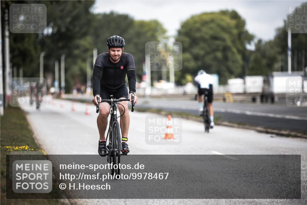 16.08.2026 - KN Förde Triathlon 2026 H.Heesch http://msf.ph/oto/9978467 16.08.2026 11:32:08 Radfahren 352, 363, 365, 410 meine-sportfotos.de