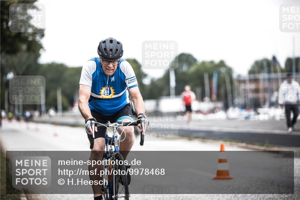 16.08.2026 - KN Förde Triathlon 2026 H.Heesch http://msf.ph/oto/9978468 16.08.2026 11:25:20 Radfahren 302, 415 meine-sportfotos.de