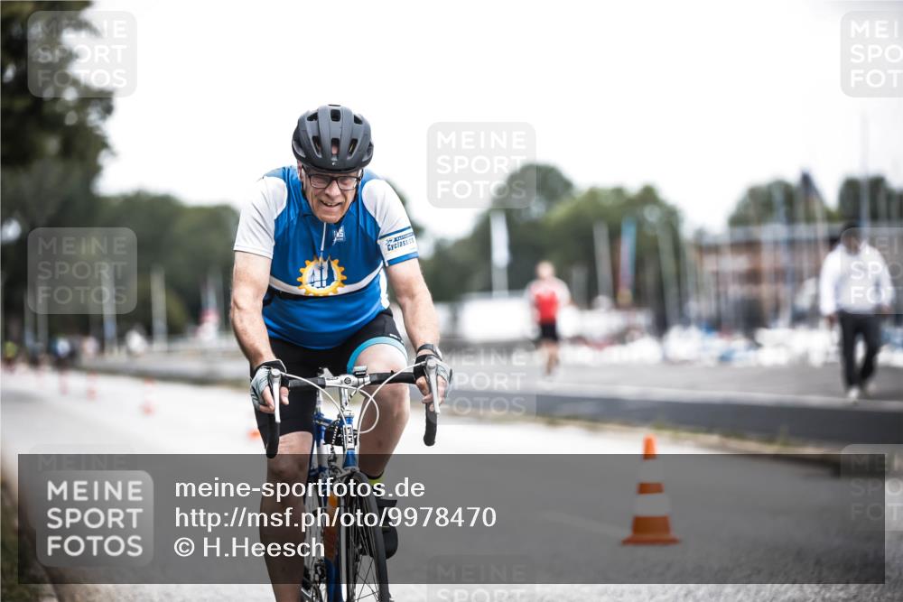 16.08.2026 - KN Förde Triathlon 2026 H.Heesch http://msf.ph/oto/9978470 16.08.2026 11:25:21 Radfahren 302, 415 meine-sportfotos.de