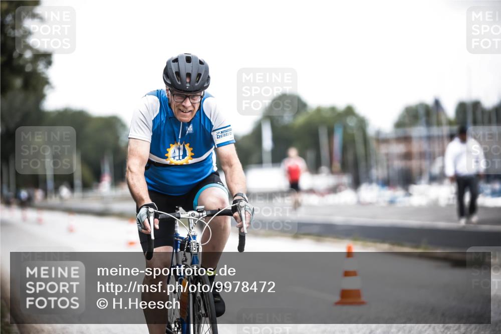 16.08.2026 - KN Förde Triathlon 2026 H.Heesch http://msf.ph/oto/9978472 16.08.2026 11:25:21 Radfahren 302, 415 meine-sportfotos.de