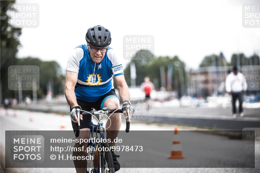 16.08.2026 - KN Förde Triathlon 2026 H.Heesch http://msf.ph/oto/9978473 16.08.2026 11:25:21 Radfahren 302, 415 meine-sportfotos.de