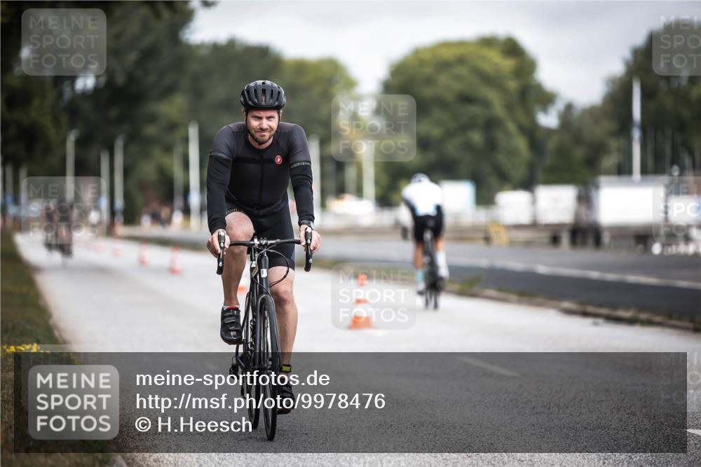 16.08.2026 - KN Förde Triathlon 2026 H.Heesch http://msf.ph/oto/9978476 16.08.2026 11:32:08 Radfahren 352, 363, 365, 410 meine-sportfotos.de
