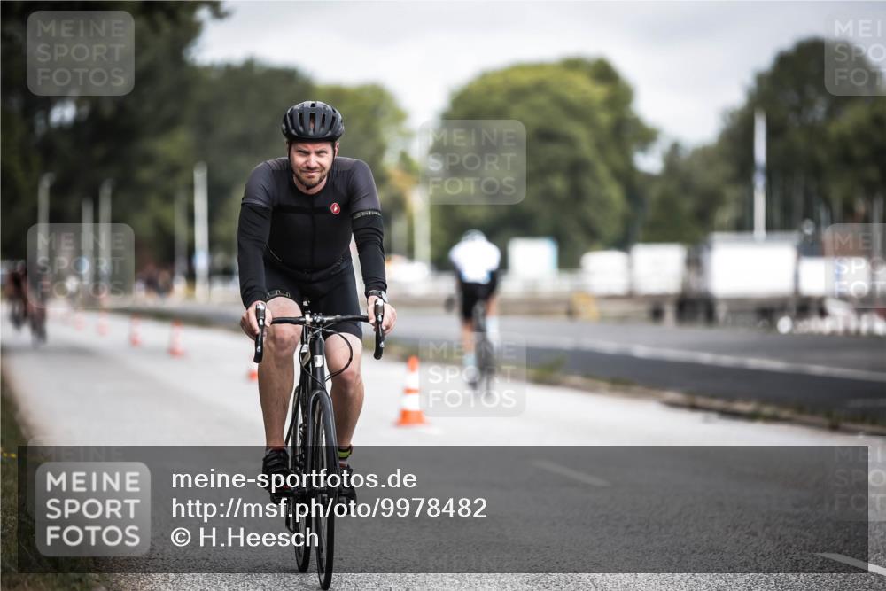 16.08.2026 - KN Förde Triathlon 2026 H.Heesch http://msf.ph/oto/9978482 16.08.2026 11:32:08 Radfahren 352, 363, 365, 410 meine-sportfotos.de