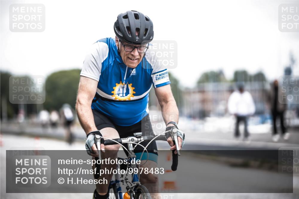 16.08.2026 - KN Förde Triathlon 2026 H.Heesch http://msf.ph/oto/9978483 16.08.2026 11:25:21 Radfahren 302, 415 meine-sportfotos.de