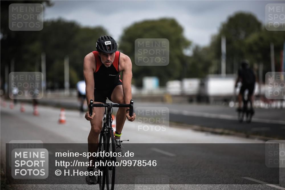 16.08.2026 - KN Förde Triathlon 2026 H.Heesch http://msf.ph/oto/9978546 16.08.2026 11:32:18 Radfahren 342, 364, 394, 400 meine-sportfotos.de