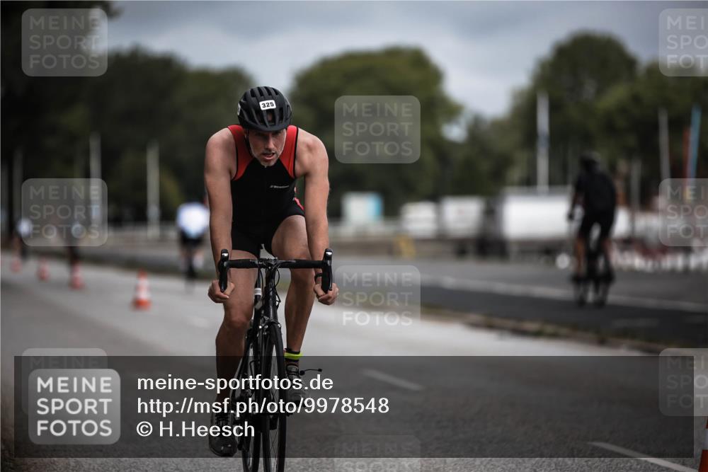 16.08.2026 - KN Förde Triathlon 2026 H.Heesch http://msf.ph/oto/9978548 16.08.2026 11:32:18 Radfahren 342, 364, 394, 400 meine-sportfotos.de