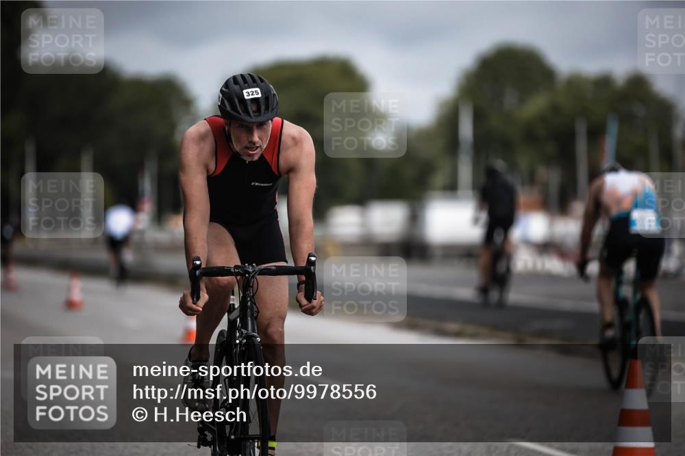 16.08.2026 - KN Förde Triathlon 2026 H.Heesch http://msf.ph/oto/9978556 16.08.2026 11:32:19 Radfahren 342, 364, 394, 400 meine-sportfotos.de