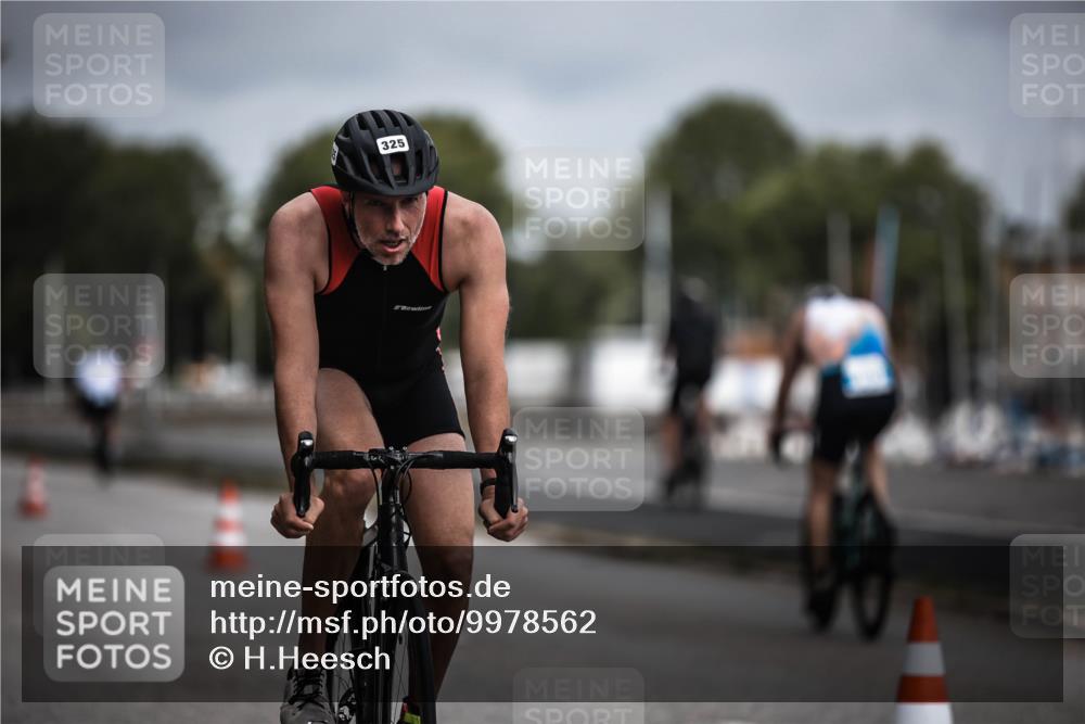 16.08.2026 - KN Förde Triathlon 2026 H.Heesch http://msf.ph/oto/9978562 16.08.2026 11:32:19 Radfahren 342, 364, 394, 400 meine-sportfotos.de