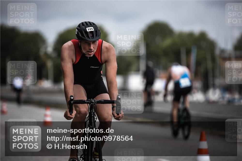 16.08.2026 - KN Förde Triathlon 2026 H.Heesch http://msf.ph/oto/9978564 16.08.2026 11:32:19 Radfahren 342, 364, 394, 400 meine-sportfotos.de