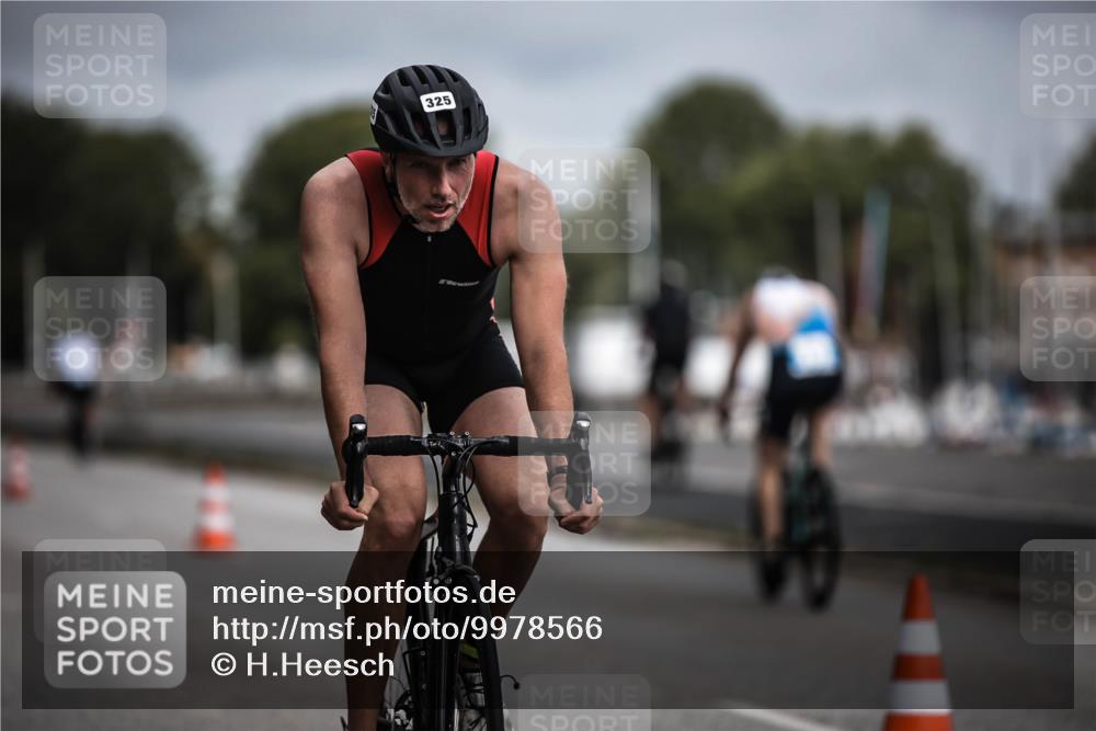 16.08.2026 - KN Förde Triathlon 2026 H.Heesch http://msf.ph/oto/9978566 16.08.2026 11:32:19 Radfahren 342, 364, 394, 400 meine-sportfotos.de