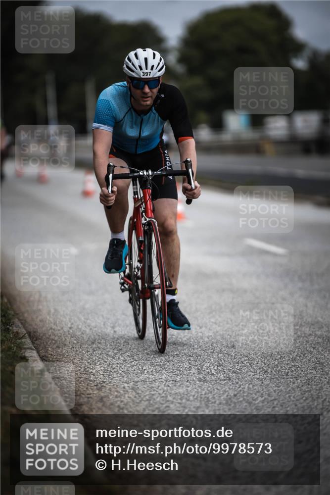 16.08.2026 - KN Förde Triathlon 2026 H.Heesch http://msf.ph/oto/9978573 16.08.2026 11:32:37 Radfahren 341, 372, 397 meine-sportfotos.de