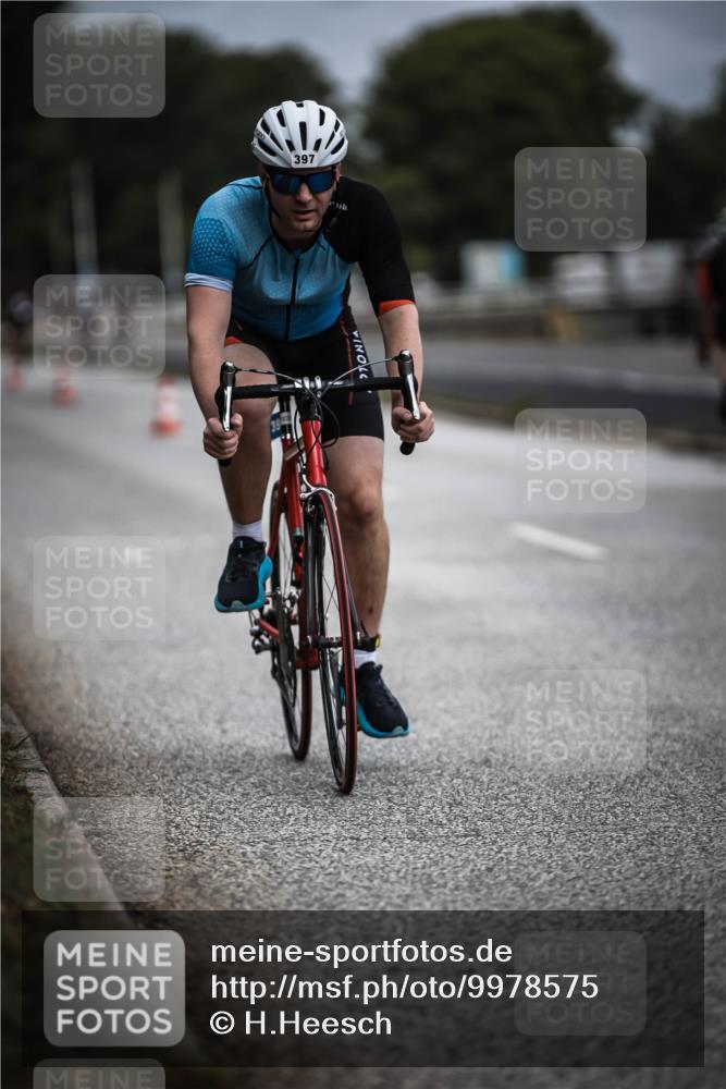 16.08.2026 - KN Förde Triathlon 2026 H.Heesch http://msf.ph/oto/9978575 16.08.2026 11:32:37 Radfahren 341, 372, 397 meine-sportfotos.de