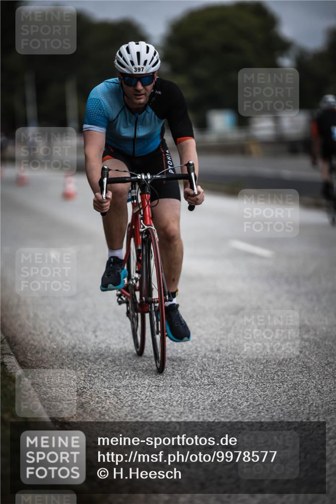 16.08.2026 - KN Förde Triathlon 2026 H.Heesch http://msf.ph/oto/9978577 16.08.2026 11:32:37 Radfahren 341, 372, 397 meine-sportfotos.de