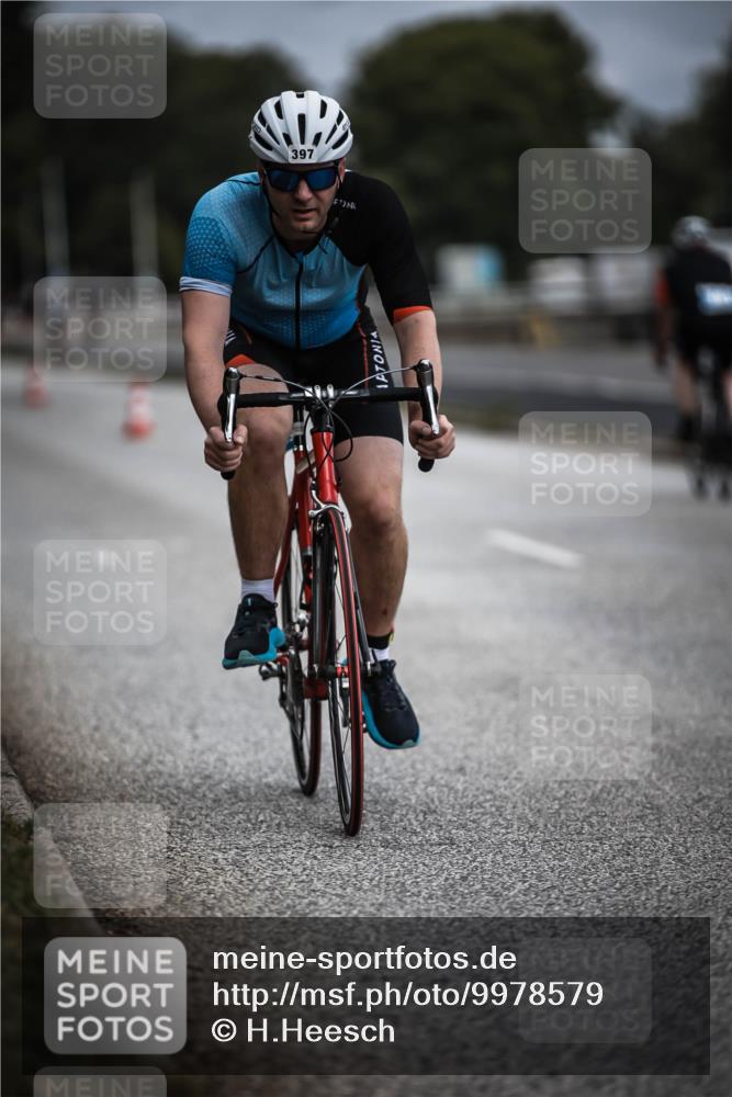 16.08.2026 - KN Förde Triathlon 2026 H.Heesch http://msf.ph/oto/9978579 16.08.2026 11:32:37 Radfahren 341, 372, 397 meine-sportfotos.de