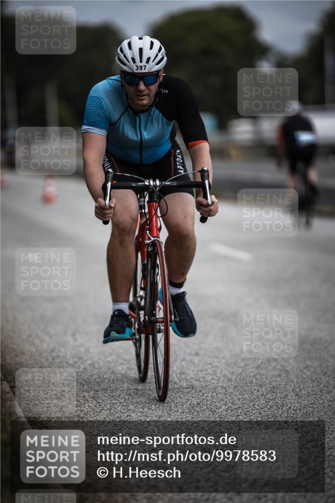 16.08.2026 - KN Förde Triathlon 2026 H.Heesch http://msf.ph/oto/9978583 16.08.2026 11:32:37 Radfahren 341, 372, 397 meine-sportfotos.de