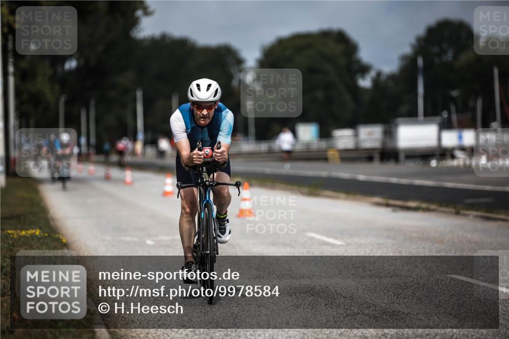 16.08.2026 - KN Förde Triathlon 2026 H.Heesch http://msf.ph/oto/9978584 16.08.2026 11:26:17 Radfahren 339, 350, 381, 404 meine-sportfotos.de