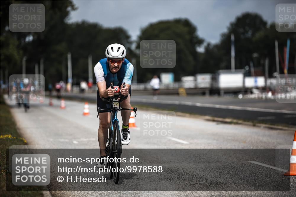 16.08.2026 - KN Förde Triathlon 2026 H.Heesch http://msf.ph/oto/9978588 16.08.2026 11:26:17 Radfahren 339, 350, 381, 404 meine-sportfotos.de