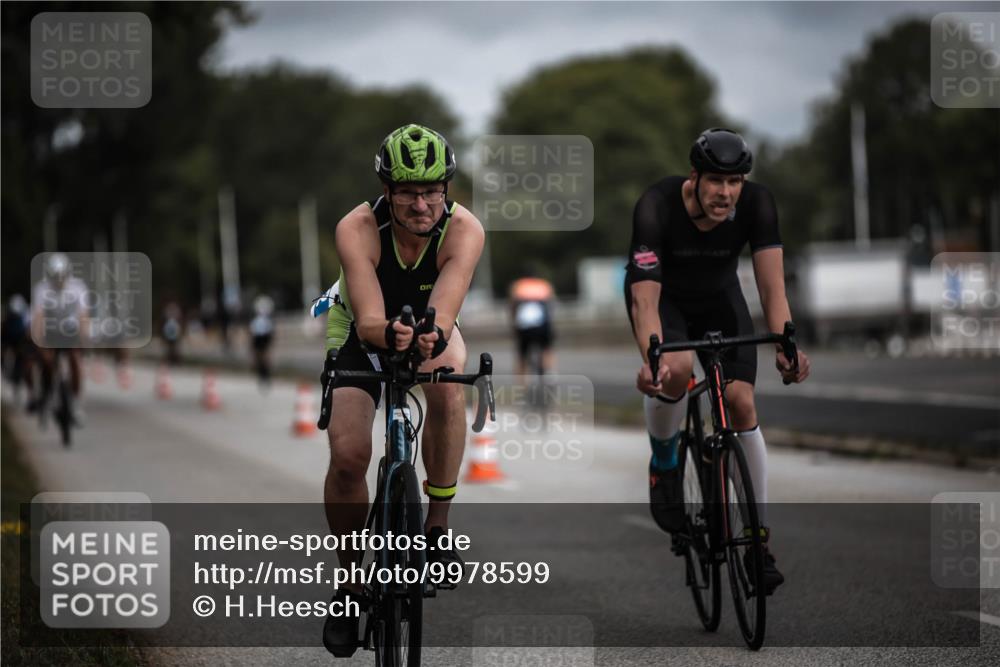 16.08.2026 - KN Förde Triathlon 2026 H.Heesch http://msf.ph/oto/9978599 16.08.2026 11:32:41 Radfahren 315, 341, 372, 392, 397 meine-sportfotos.de