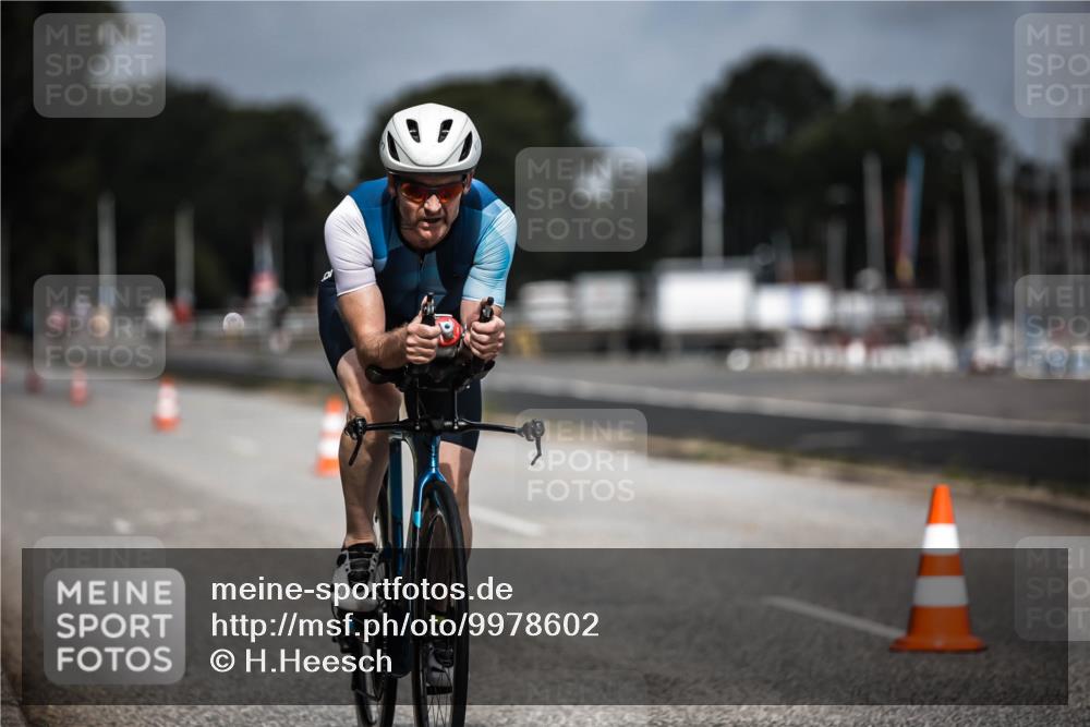 16.08.2026 - KN Förde Triathlon 2026 H.Heesch http://msf.ph/oto/9978602 16.08.2026 11:26:17 Radfahren 339, 350, 381, 404 meine-sportfotos.de