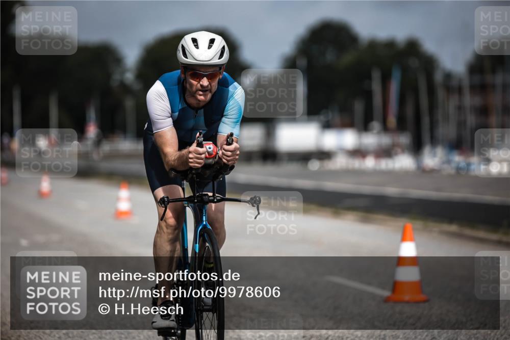 16.08.2026 - KN Förde Triathlon 2026 H.Heesch http://msf.ph/oto/9978606 16.08.2026 11:26:17 Radfahren 339, 350, 381, 404 meine-sportfotos.de