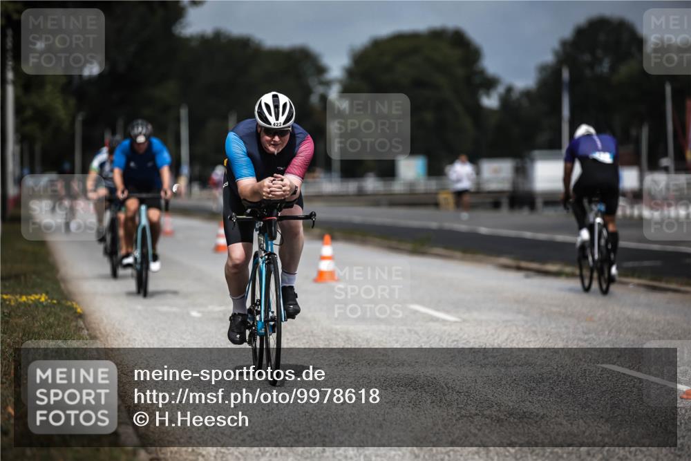 16.08.2026 - KN Förde Triathlon 2026 H.Heesch http://msf.ph/oto/9978618 16.08.2026 11:26:22 Radfahren 317, 381, 385, 404, 407, 422 meine-sportfotos.de