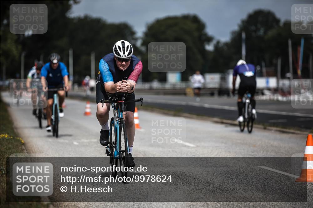 16.08.2026 - KN Förde Triathlon 2026 H.Heesch http://msf.ph/oto/9978624 16.08.2026 11:26:23 Radfahren 317, 385, 404, 407, 422, 432 meine-sportfotos.de