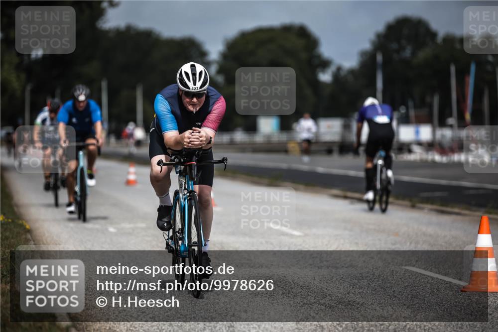 16.08.2026 - KN Förde Triathlon 2026 H.Heesch http://msf.ph/oto/9978626 16.08.2026 11:26:23 Radfahren 317, 385, 404, 407, 422, 432 meine-sportfotos.de