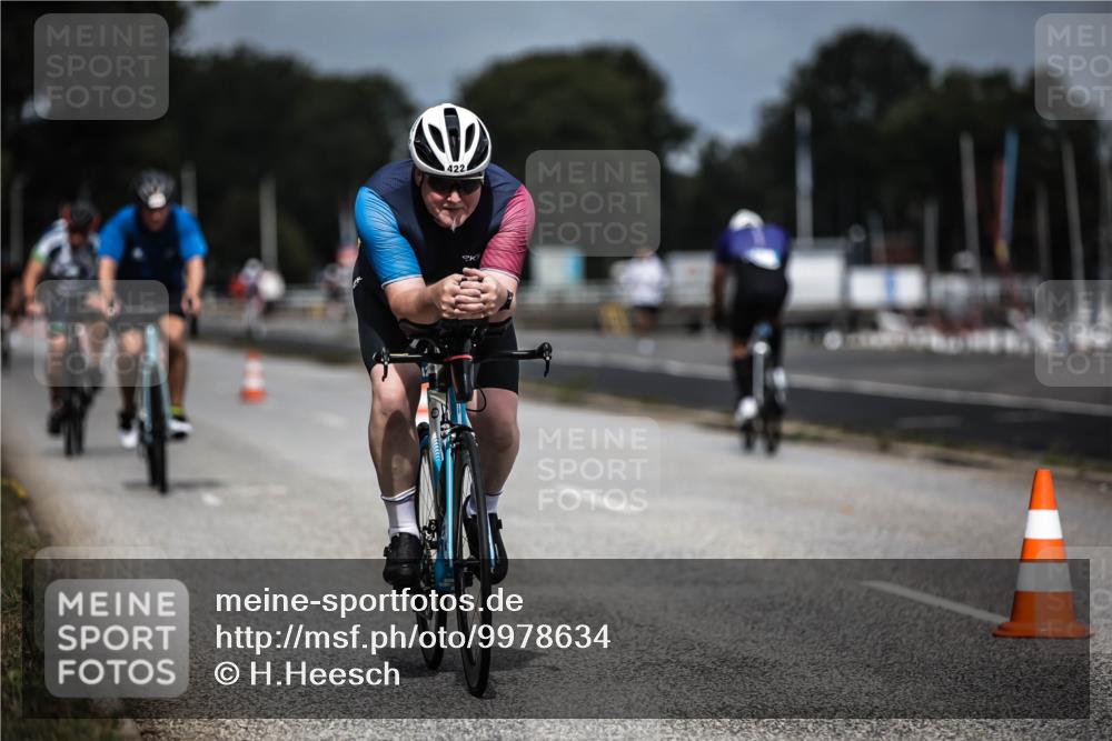 16.08.2026 - KN Förde Triathlon 2026 H.Heesch http://msf.ph/oto/9978634 16.08.2026 11:26:23 Radfahren 317, 385, 404, 407, 422, 432 meine-sportfotos.de