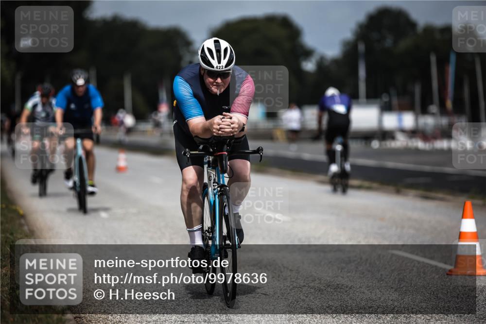 16.08.2026 - KN Förde Triathlon 2026 H.Heesch http://msf.ph/oto/9978636 16.08.2026 11:26:23 Radfahren 317, 385, 404, 407, 422, 432 meine-sportfotos.de