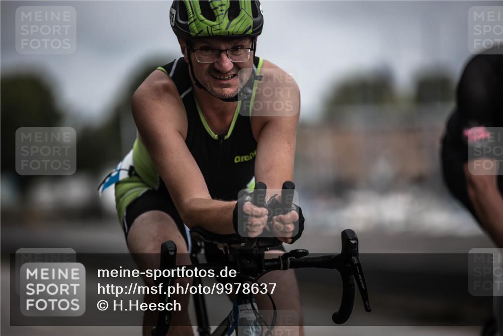 16.08.2026 - KN Förde Triathlon 2026 H.Heesch http://msf.ph/oto/9978637 16.08.2026 11:32:42 Radfahren 315, 341, 372, 389, 392 meine-sportfotos.de