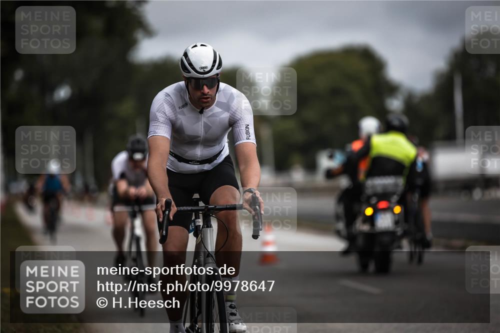 16.08.2026 - KN Förde Triathlon 2026 H.Heesch http://msf.ph/oto/9978647 16.08.2026 11:32:45 Radfahren 315, 372, 389, 392 meine-sportfotos.de