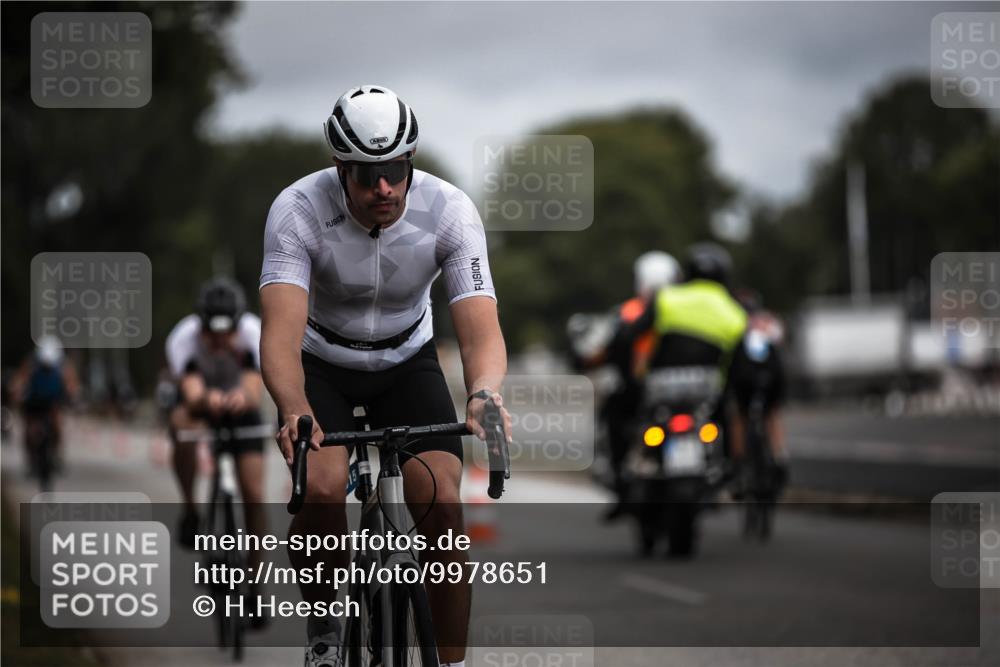 16.08.2026 - KN Förde Triathlon 2026 H.Heesch http://msf.ph/oto/9978651 16.08.2026 11:32:45 Radfahren 315, 372, 389, 392 meine-sportfotos.de