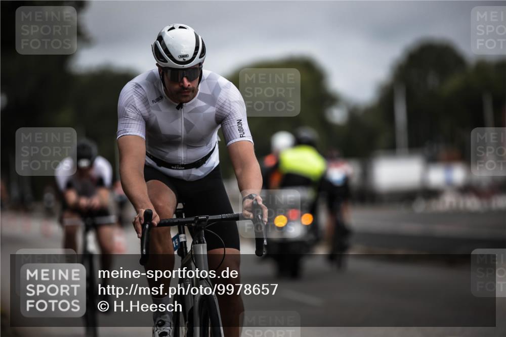 16.08.2026 - KN Förde Triathlon 2026 H.Heesch http://msf.ph/oto/9978657 16.08.2026 11:32:45 Radfahren 315, 372, 389, 392 meine-sportfotos.de