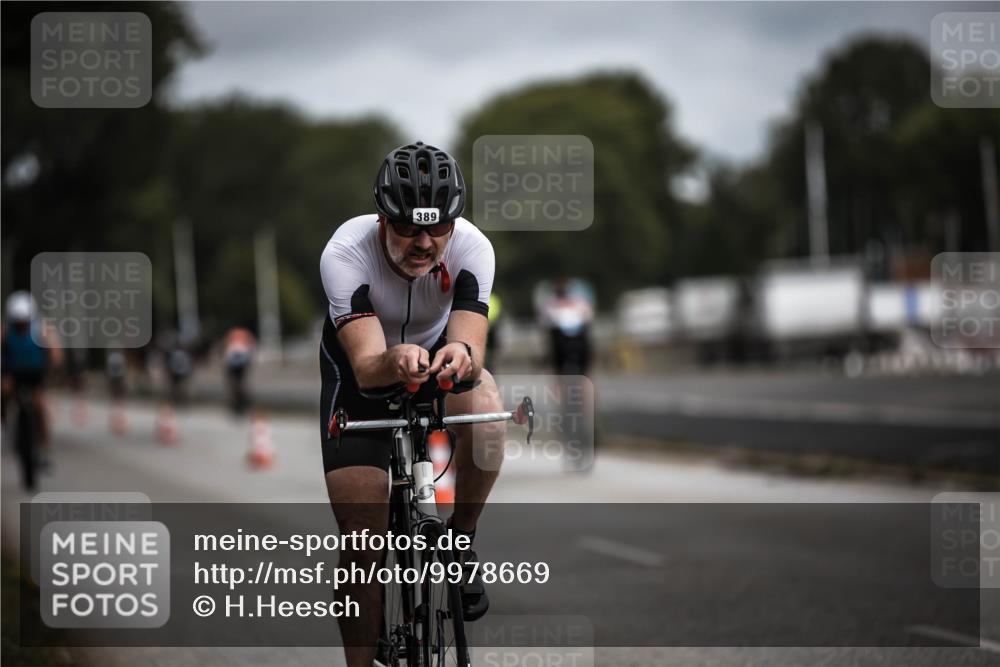 16.08.2026 - KN Förde Triathlon 2026 H.Heesch http://msf.ph/oto/9978669 16.08.2026 11:32:46 Radfahren 315, 389, 392 meine-sportfotos.de