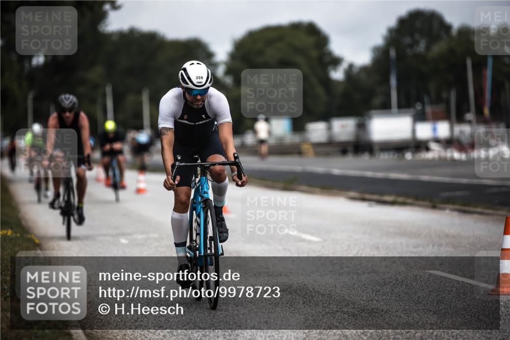 16.08.2026 - KN Förde Triathlon 2026 H.Heesch http://msf.ph/oto/9978723 16.08.2026 11:26:56 Radfahren 343, 359, 361, 383, 412, 804 meine-sportfotos.de