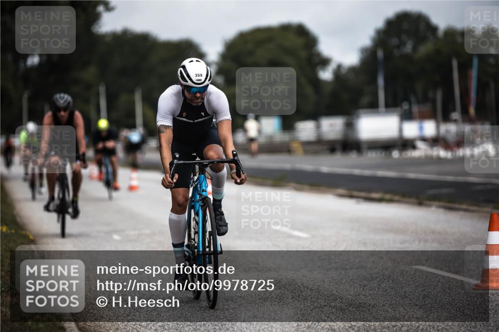 16.08.2026 - KN Förde Triathlon 2026 H.Heesch http://msf.ph/oto/9978725 16.08.2026 11:26:56 Radfahren 343, 359, 361, 383, 412, 804 meine-sportfotos.de