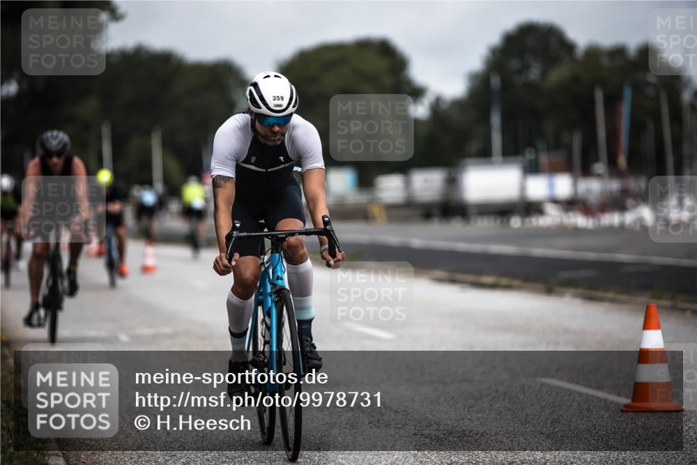 16.08.2026 - KN Förde Triathlon 2026 H.Heesch http://msf.ph/oto/9978731 16.08.2026 11:26:57 Radfahren 343, 359, 361, 383, 412, 804 meine-sportfotos.de