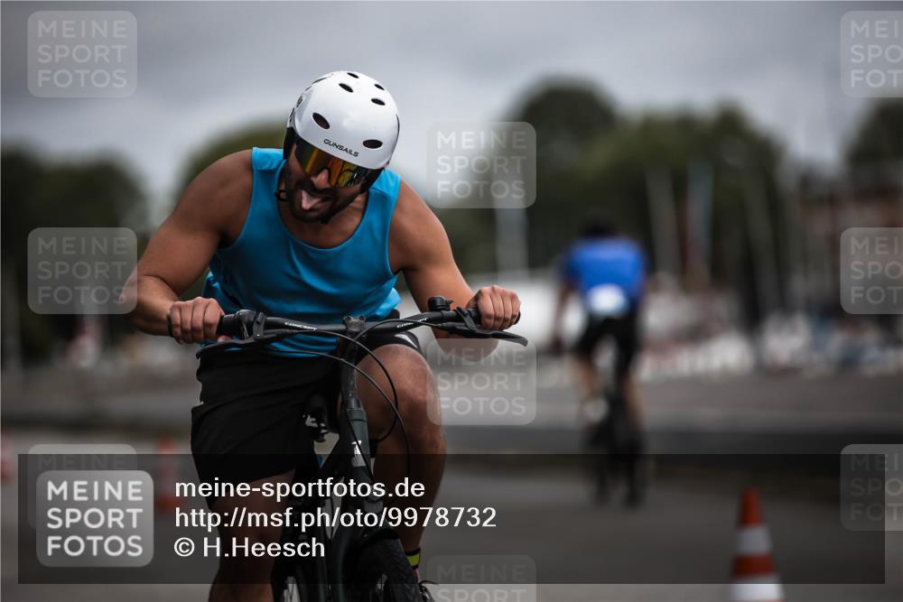 16.08.2026 - KN Förde Triathlon 2026 H.Heesch http://msf.ph/oto/9978732 16.08.2026 11:32:51 Radfahren 348, 391, 399 meine-sportfotos.de
