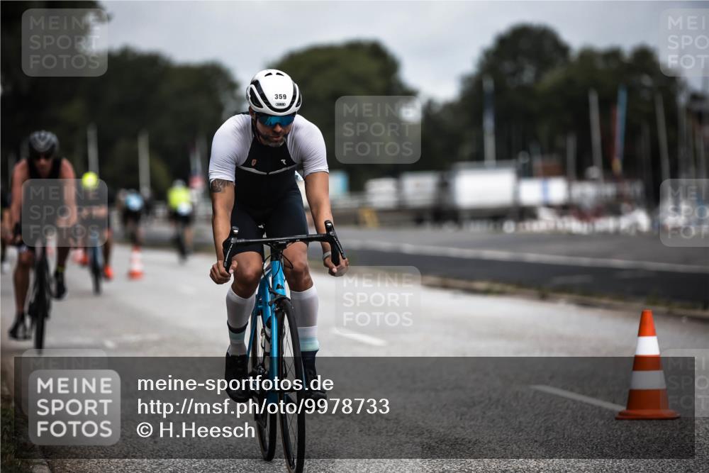 16.08.2026 - KN Förde Triathlon 2026 H.Heesch http://msf.ph/oto/9978733 16.08.2026 11:26:57 Radfahren 343, 359, 361, 383, 412, 804 meine-sportfotos.de