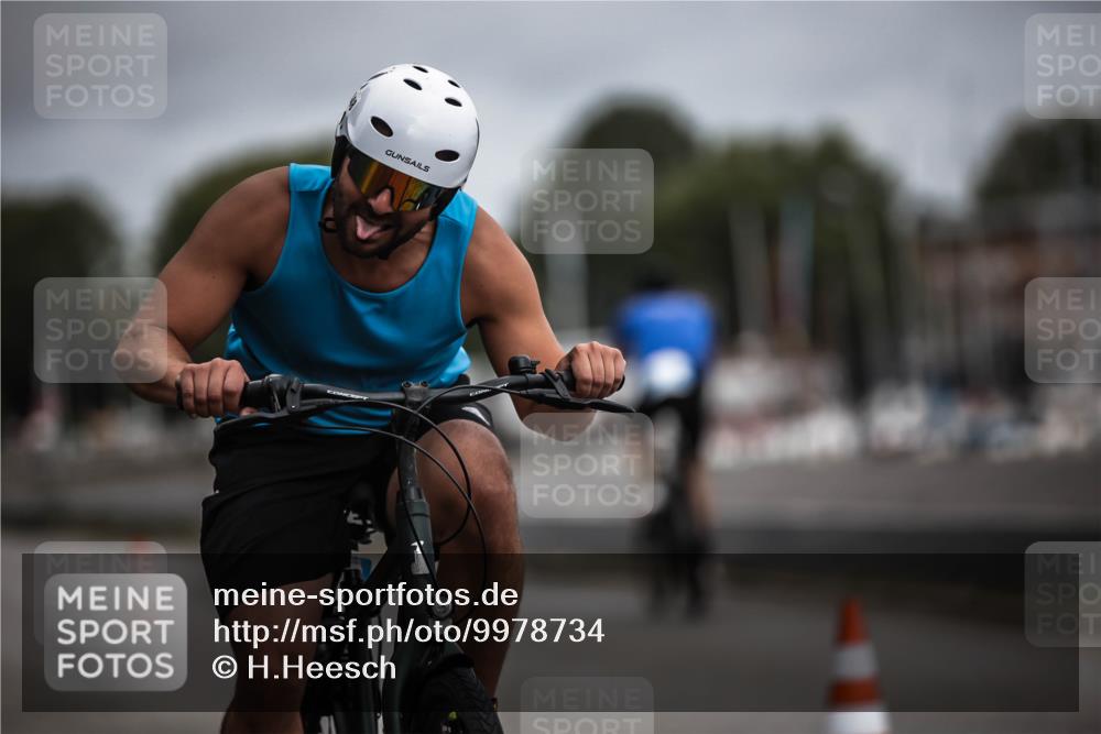 16.08.2026 - KN Förde Triathlon 2026 H.Heesch http://msf.ph/oto/9978734 16.08.2026 11:32:51 Radfahren 348, 391, 399 meine-sportfotos.de