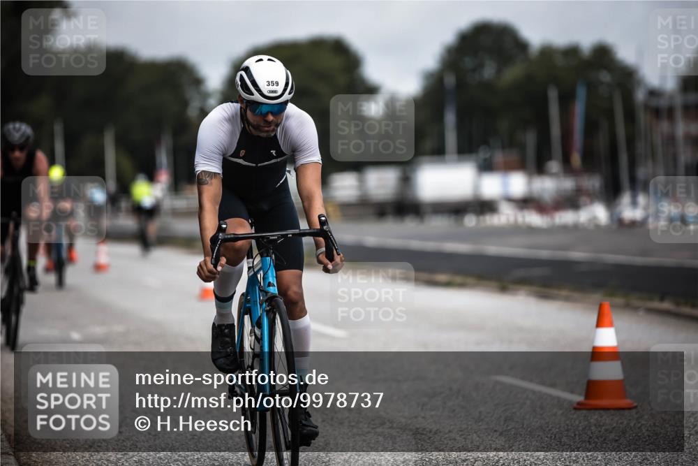16.08.2026 - KN Förde Triathlon 2026 H.Heesch http://msf.ph/oto/9978737 16.08.2026 11:26:57 Radfahren 343, 359, 361, 383, 412, 804 meine-sportfotos.de