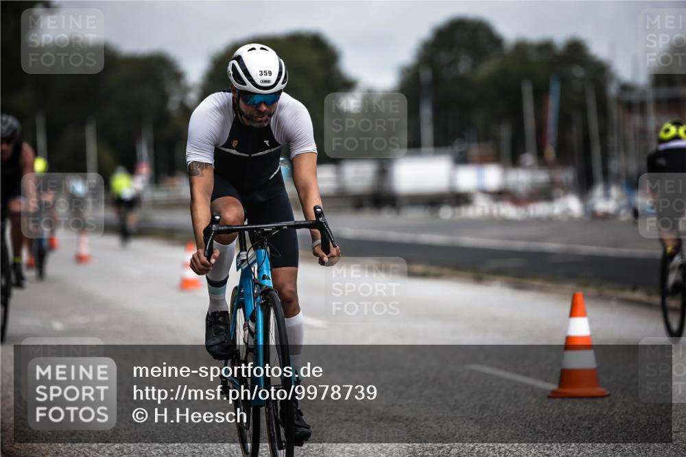 16.08.2026 - KN Förde Triathlon 2026 H.Heesch http://msf.ph/oto/9978739 16.08.2026 11:26:57 Radfahren 343, 359, 361, 383, 412, 804 meine-sportfotos.de