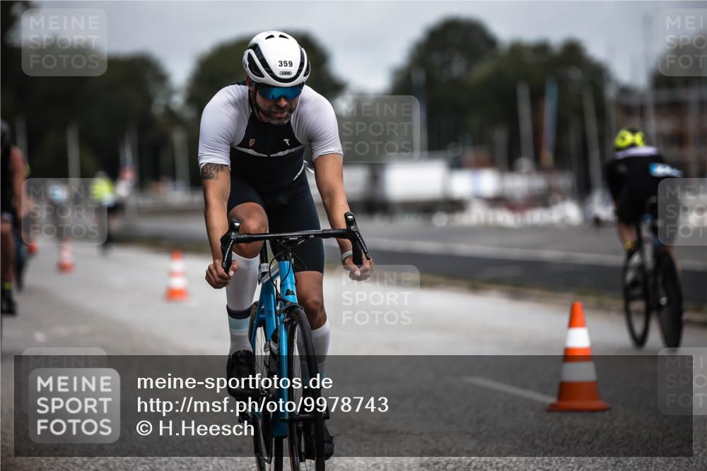 16.08.2026 - KN Förde Triathlon 2026 H.Heesch http://msf.ph/oto/9978743 16.08.2026 11:26:57 Radfahren 343, 359, 361, 383, 412, 804 meine-sportfotos.de